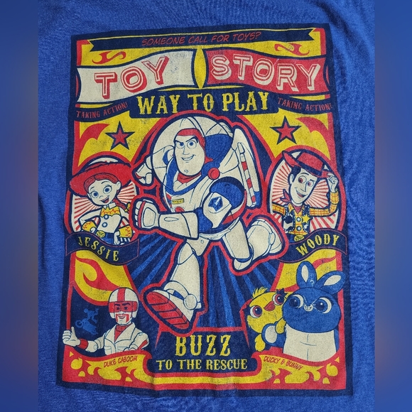 Disney Toy Story 4 way to Play Blue Buzz to Rescue Graphic T-Shirt Sz Medium - Picture 5 of 7